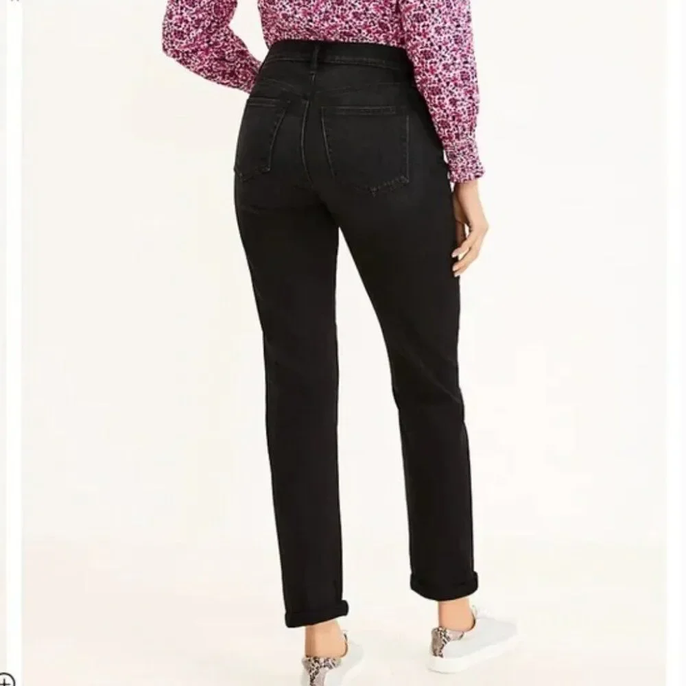 LOFT Mid Rise Girlfriend Jeans - Size 8 - NWT